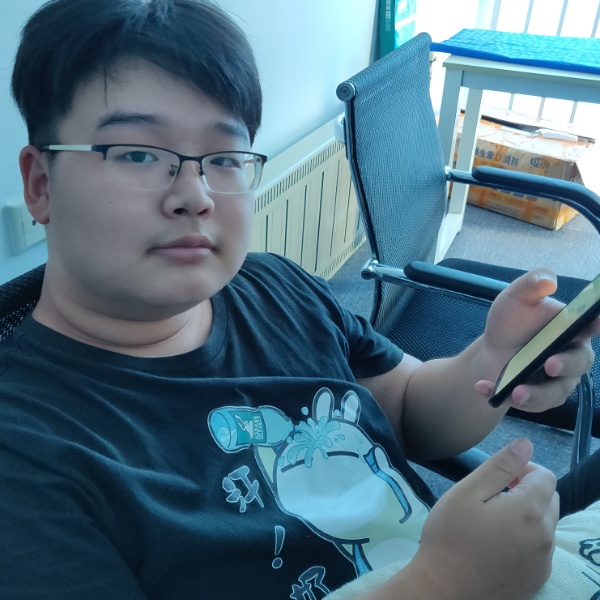 小伙大气的照片