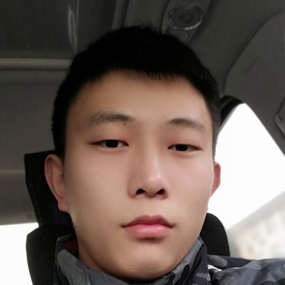 斑驳溪流的照片