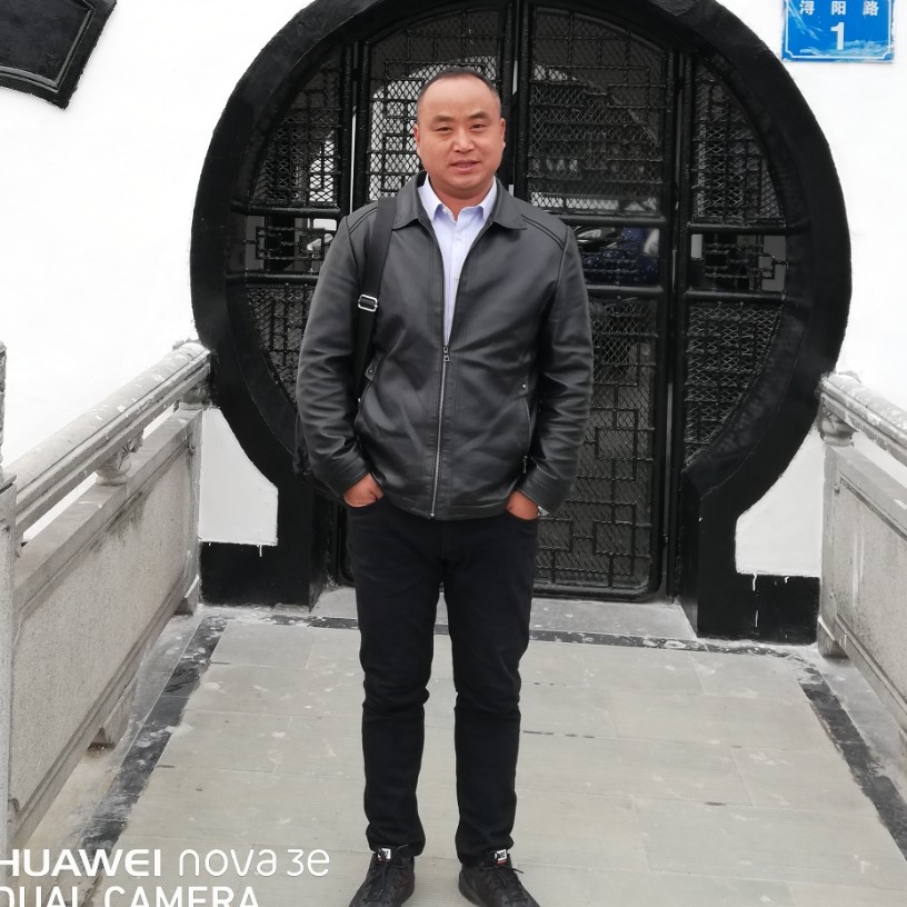 西装娇气的照片