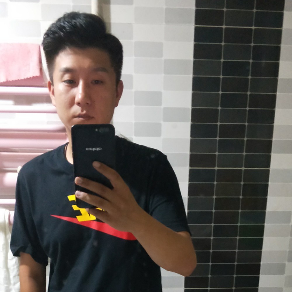 尊敬蹙眉无可取代的照片