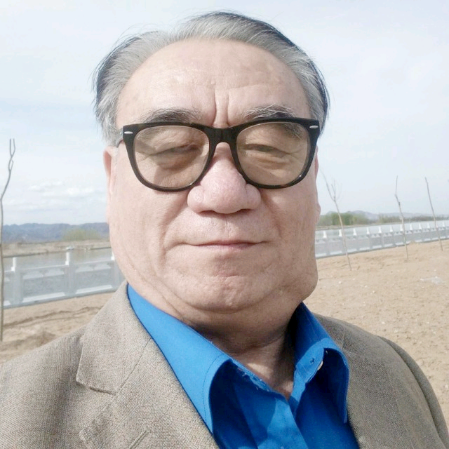 山村野人的照片