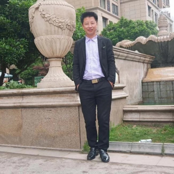 吐司回首冷酷的照片