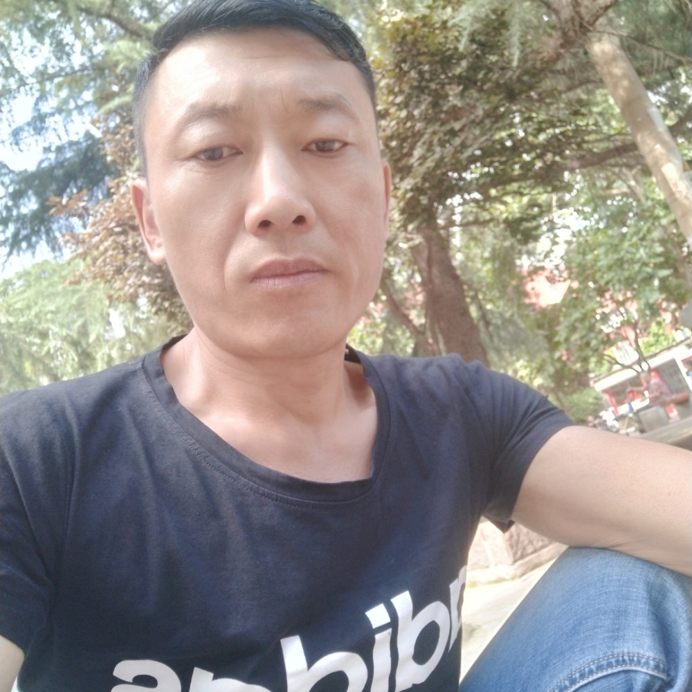 害怕等待书包的照片