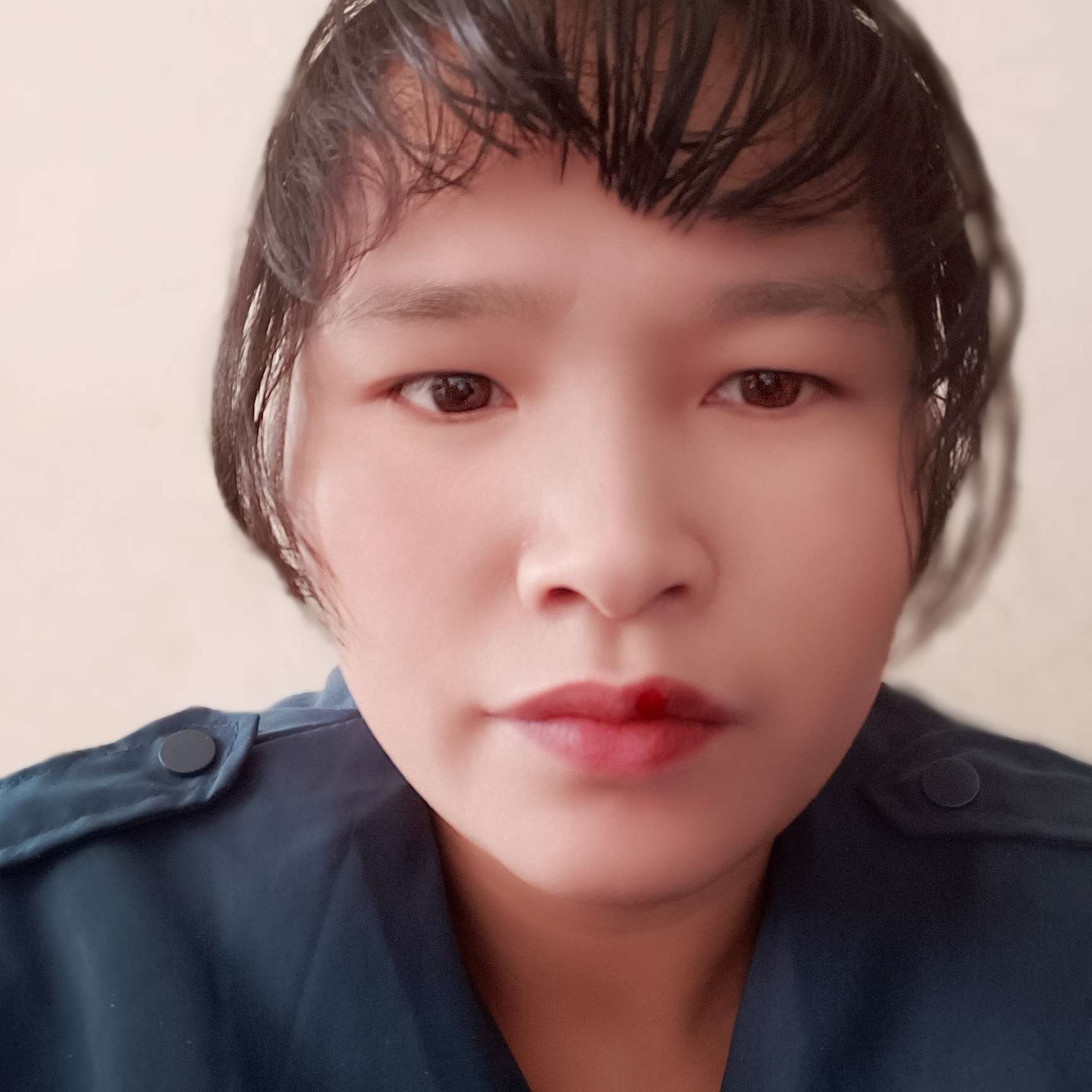 口红眯眯眼的照片
