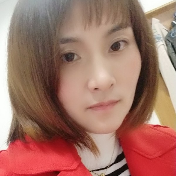 超帅草莓的照片