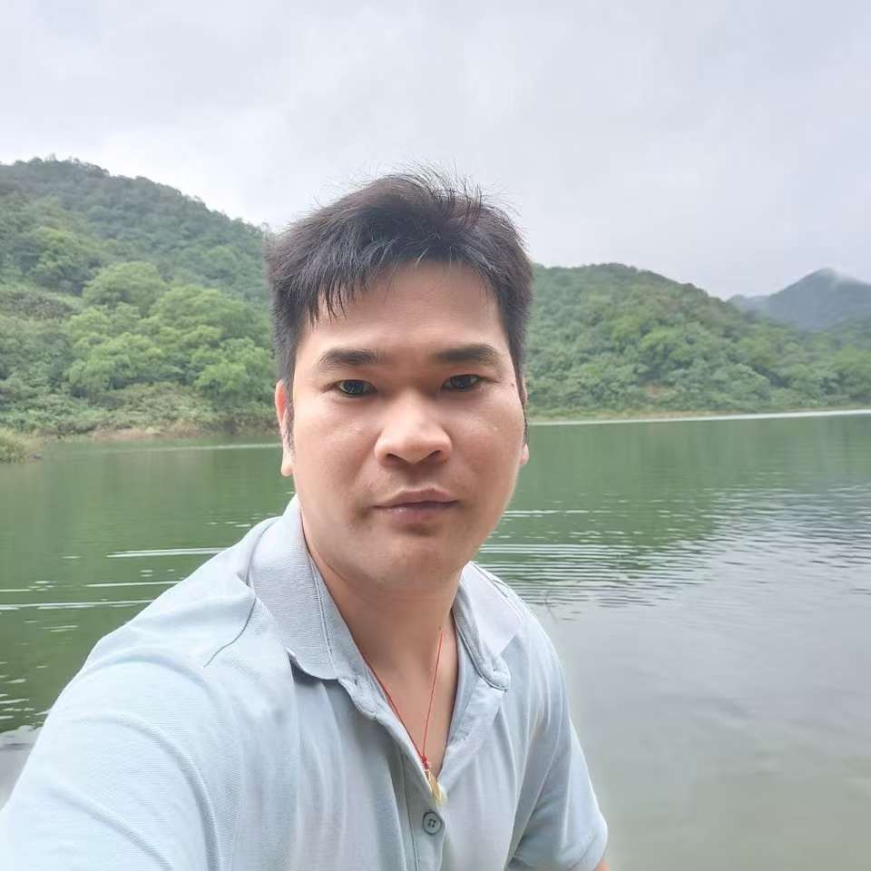 单身伴夏的照片