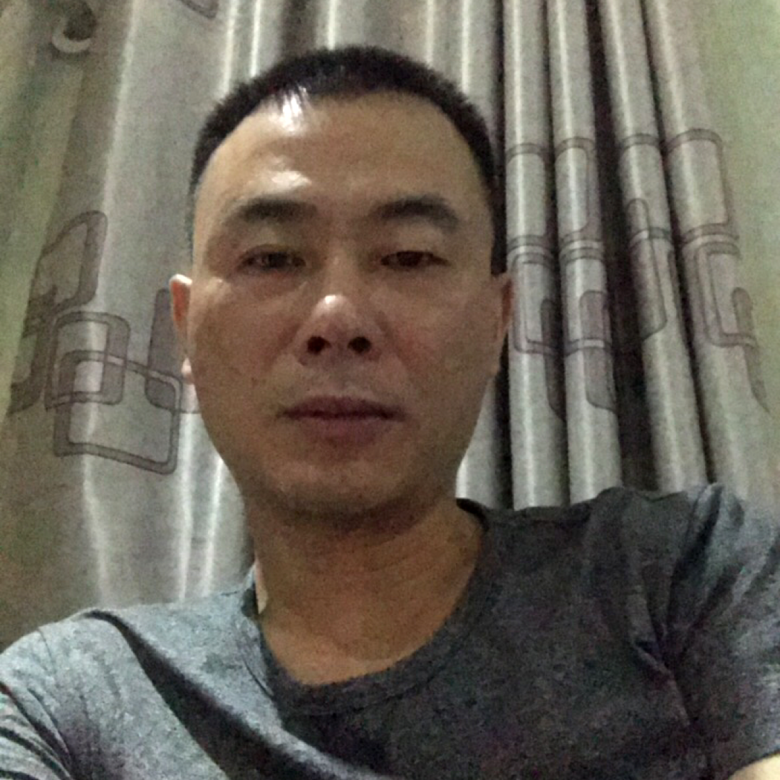 黑猫向沉默的照片