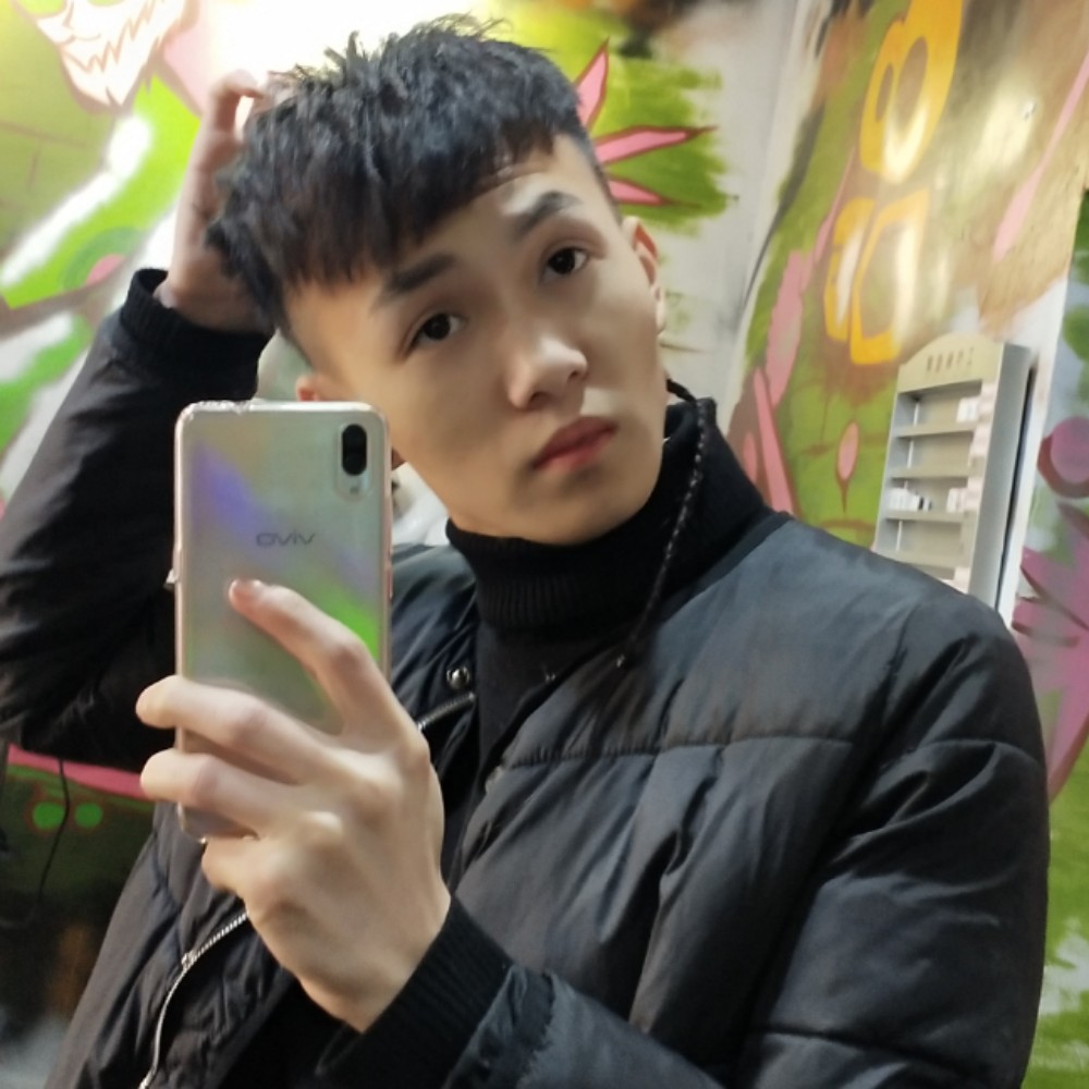 陈龙龙的照片