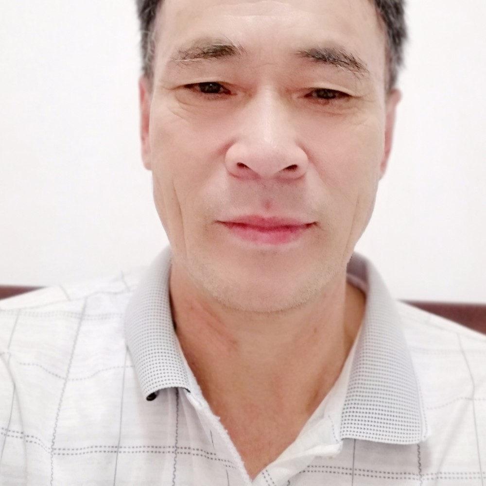 断夏凝眸寒冷的照片