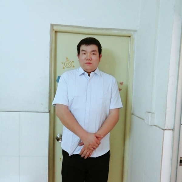 河马扯留胡子的照片