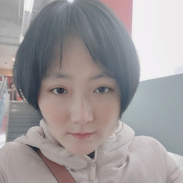 翅膀的痕迹的照片