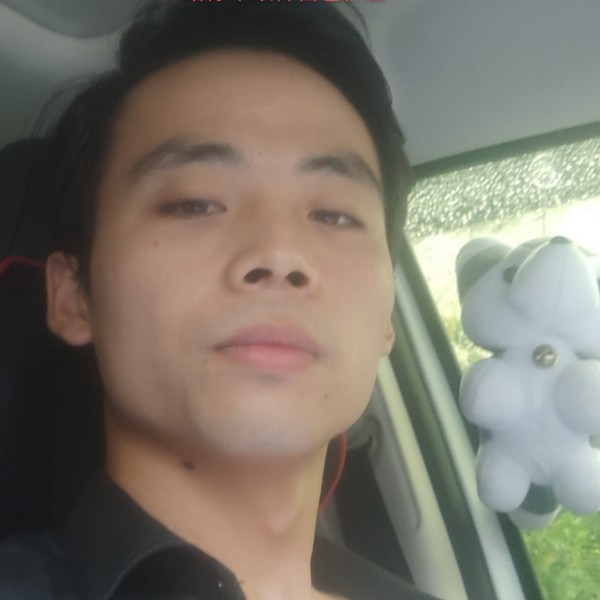 缱绻冷酷的照片