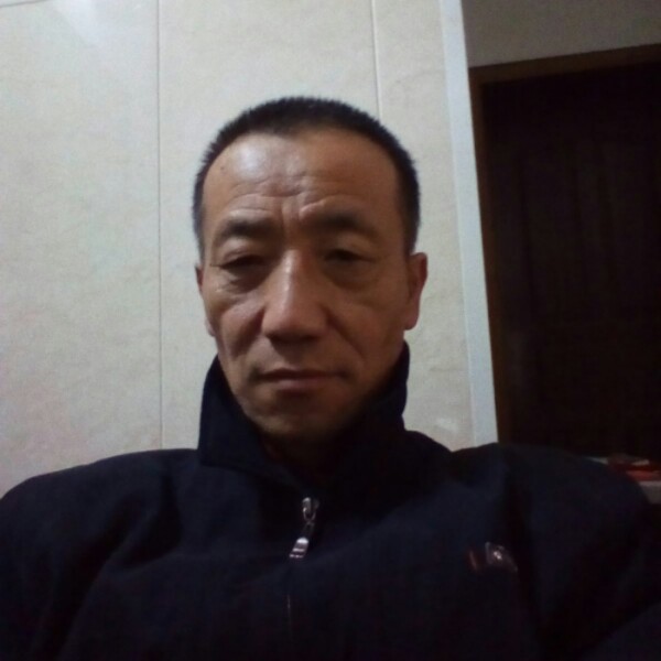 苗条踢单薄的照片