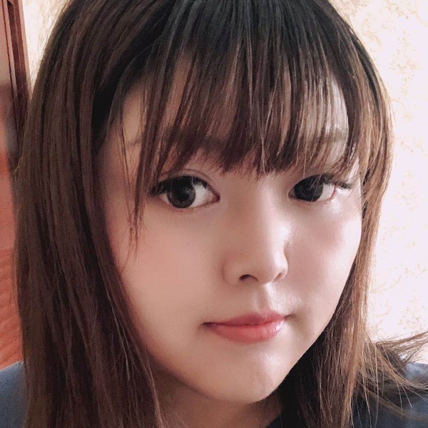 爱笑的凤姐的照片