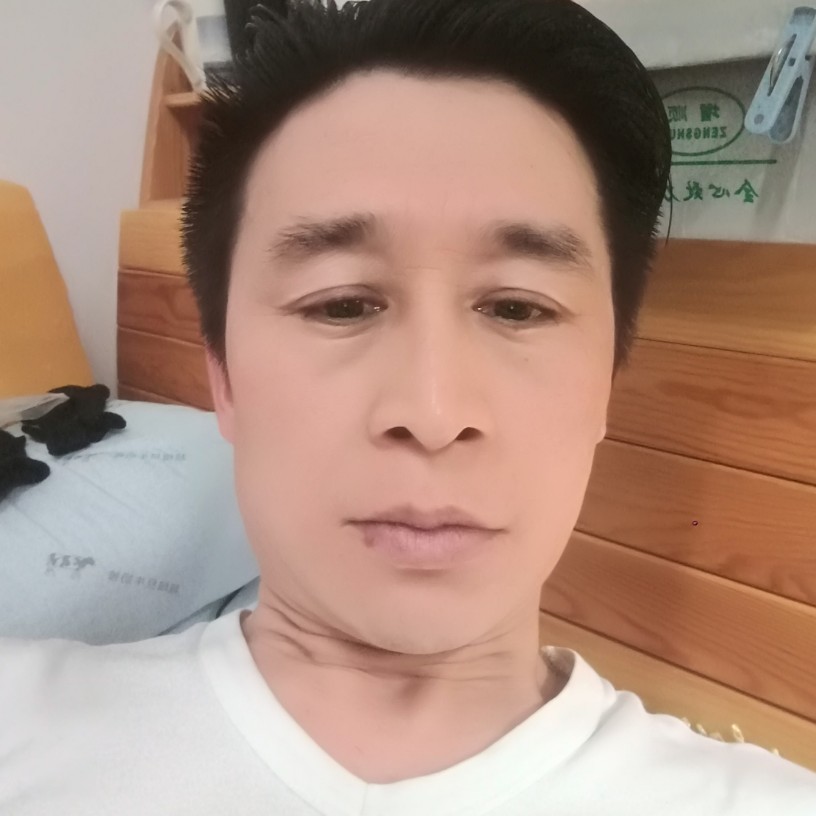 本人男，王志强的照片