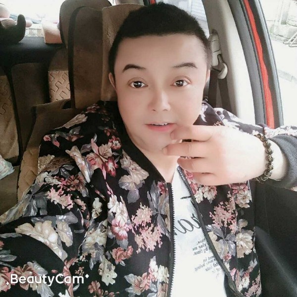 春华方阳光的照片