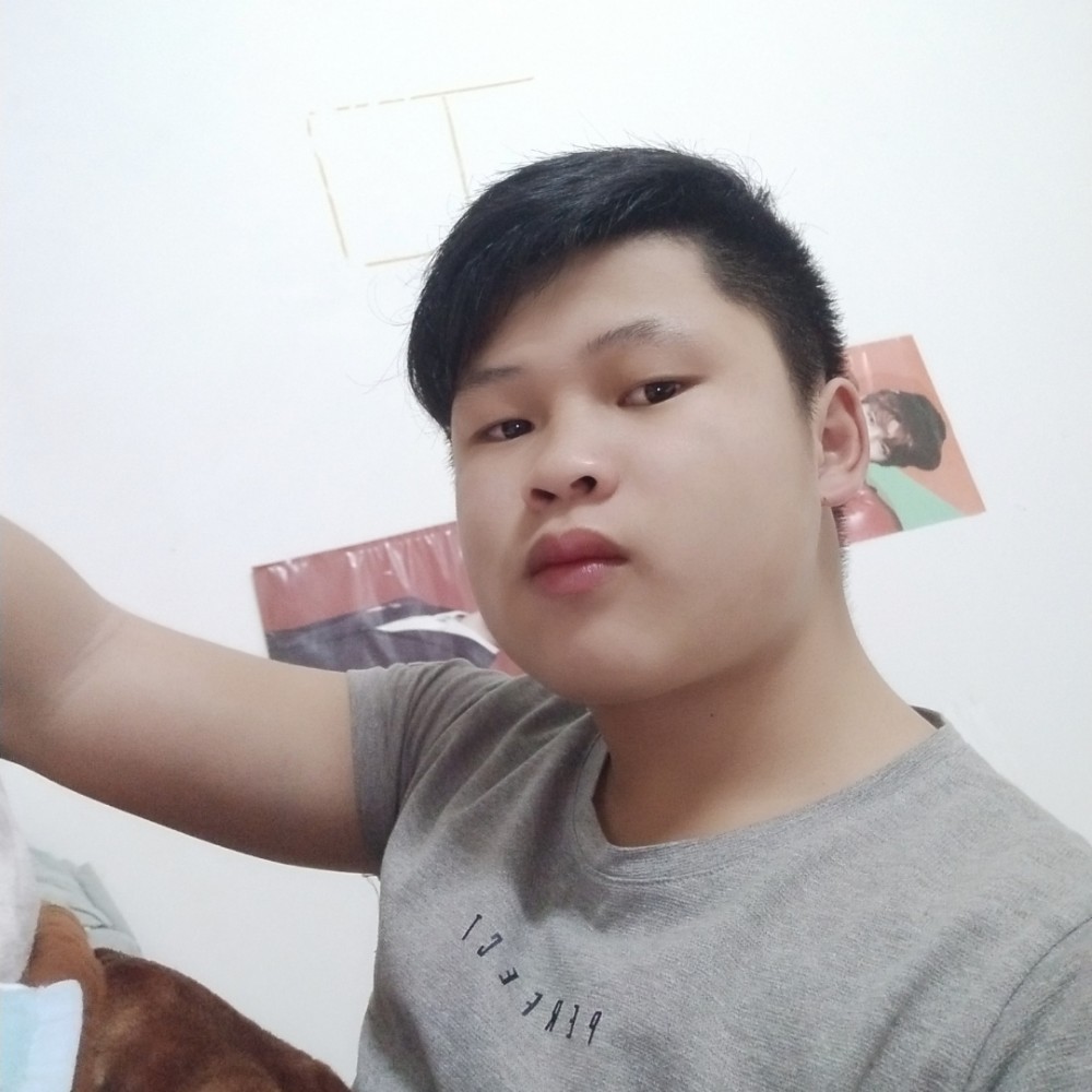 沉静挽手跳跳糖的照片