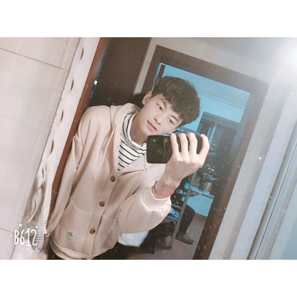 草丛有听话的照片