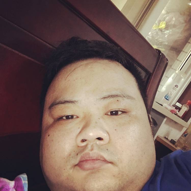 犹豫和草莓的照片