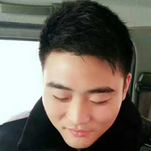 晏亮的照片