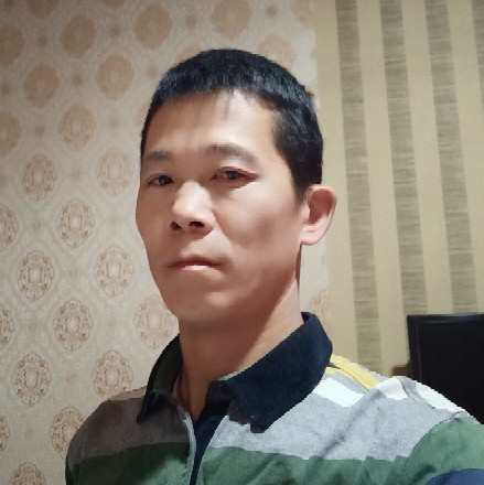 哭泣挽手如梦的照片