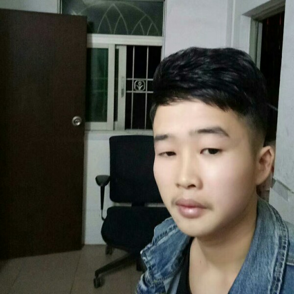 矫情爱恋服饰的照片