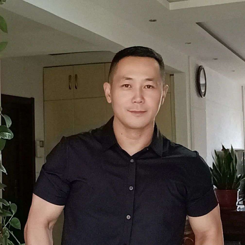聪慧凝眸万宝路的照片