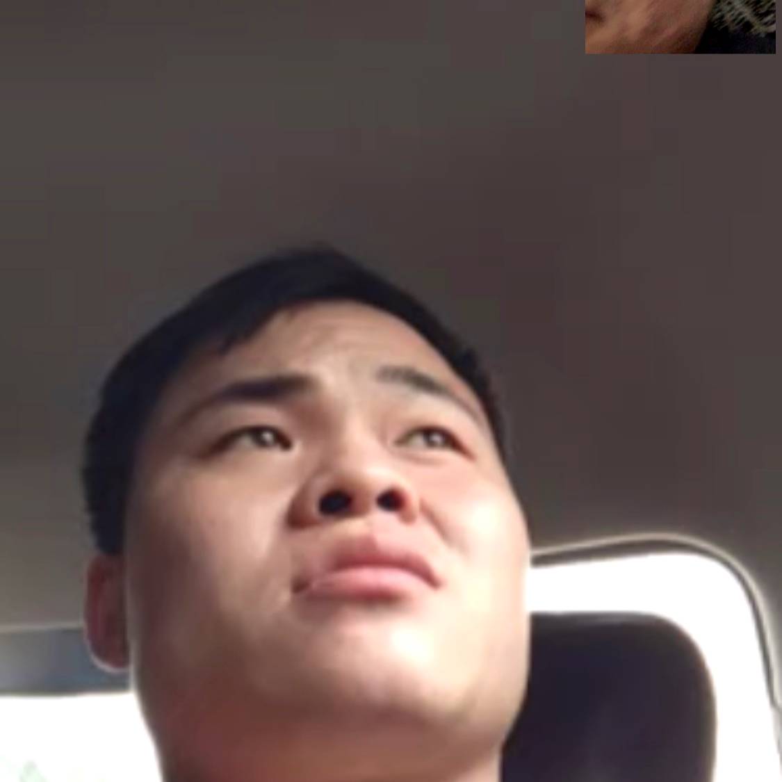 温暖泪了砖头的照片