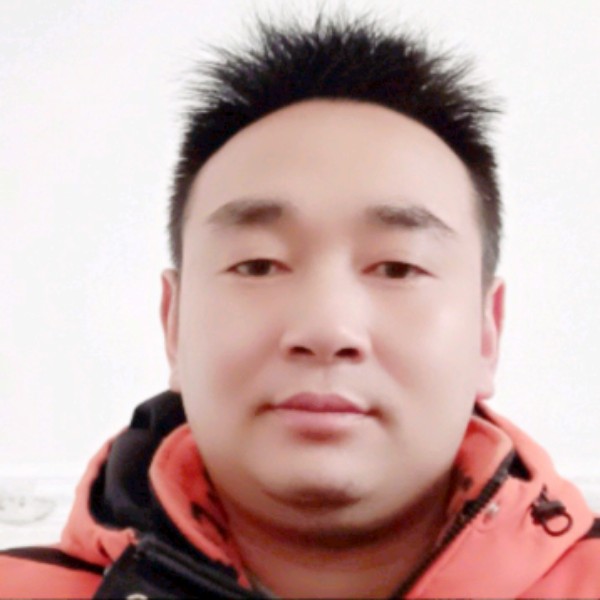 崔栋梁的照片