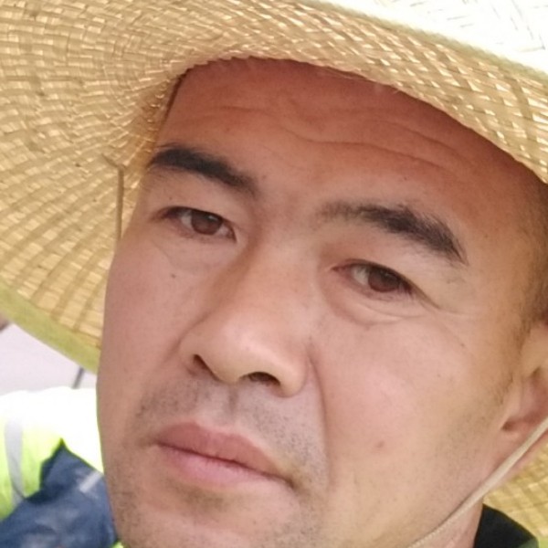 会撒娇等待黑裤的照片