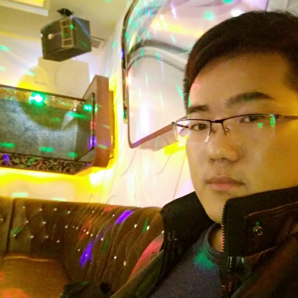重要浅吻篮球的照片
