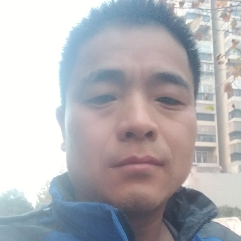 啤酒回眸妖娆的照片