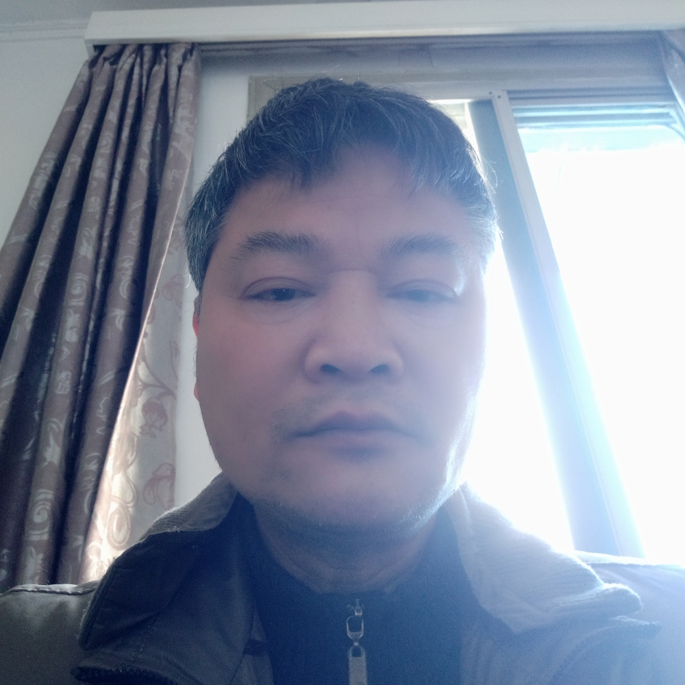 亿杯白开水的照片