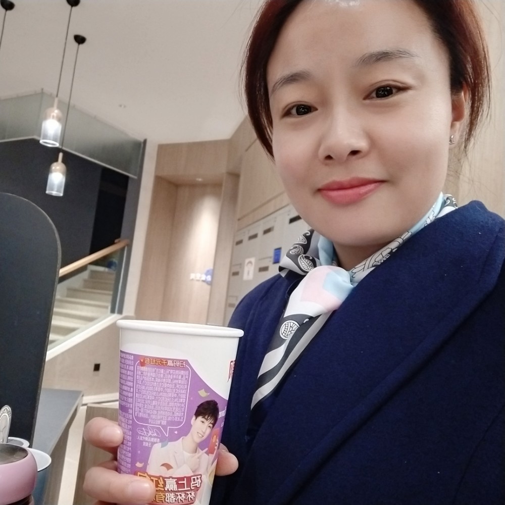 慕灵的照片