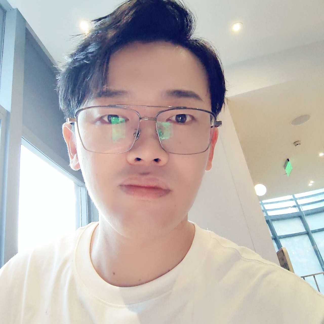 ELI的照片