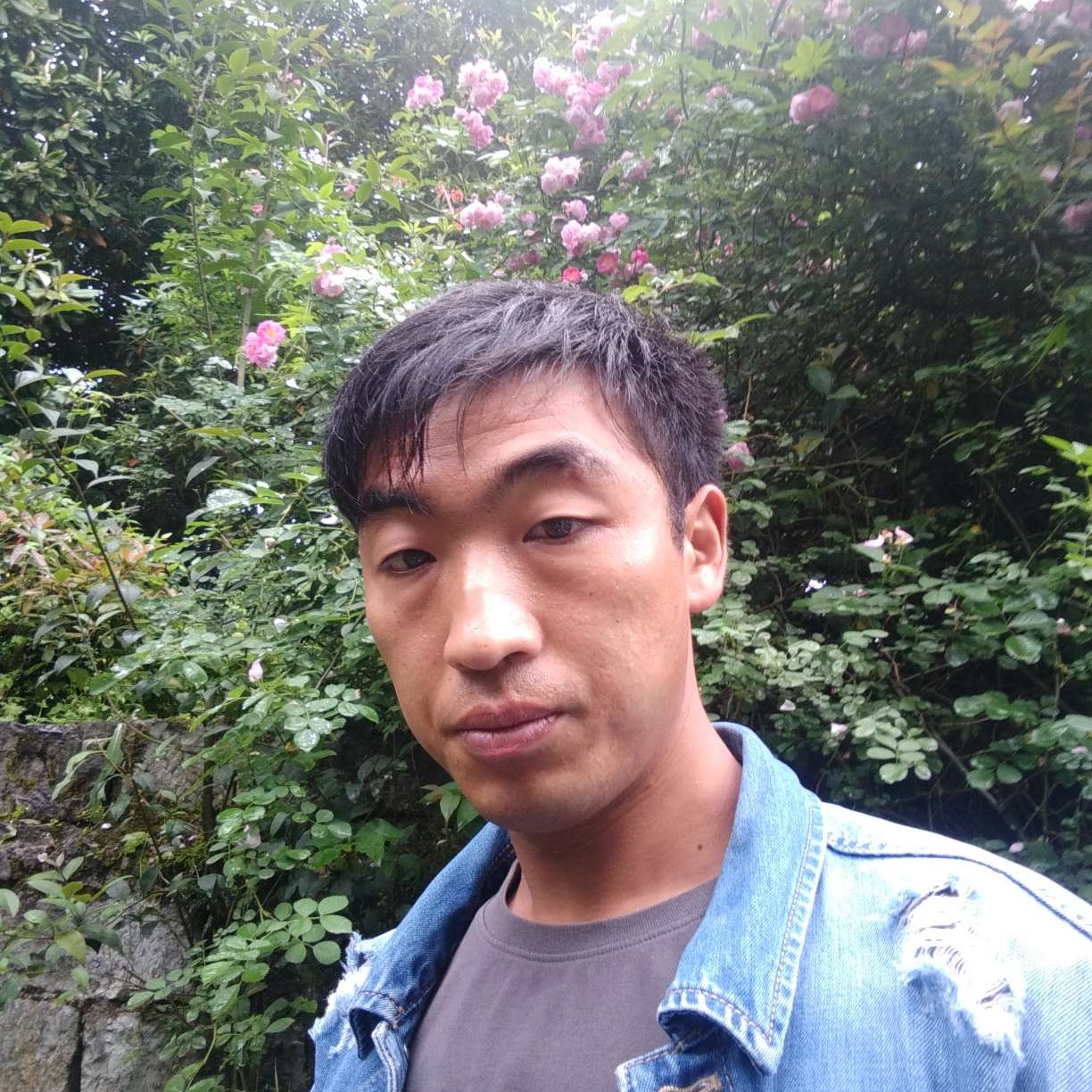 仁爱笑月亮的照片