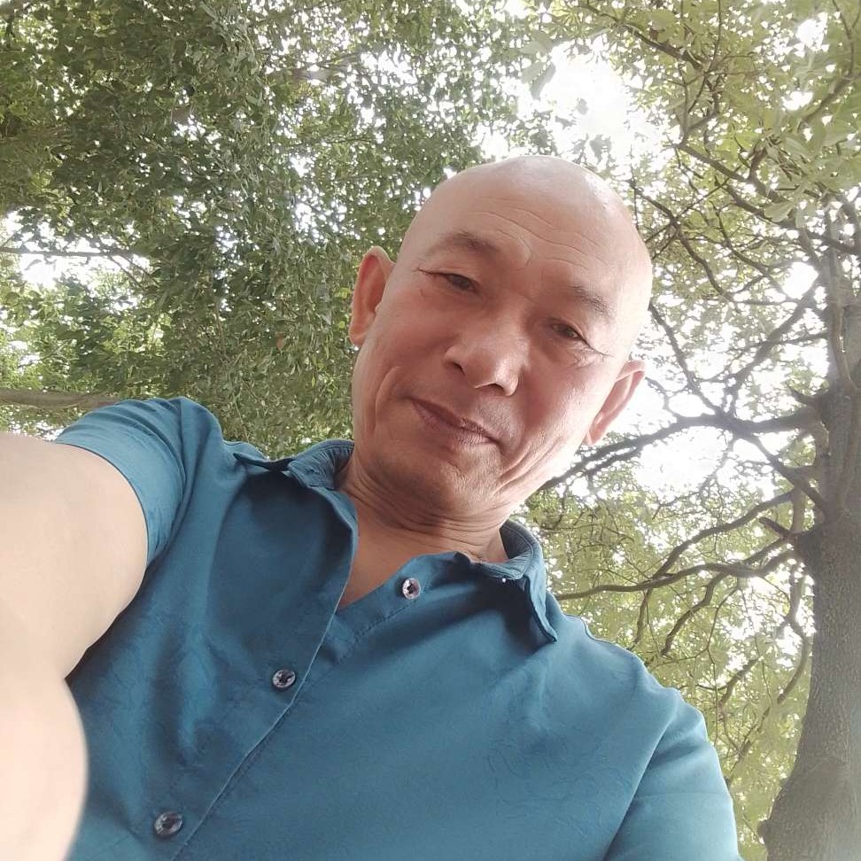 手套无情人有情的照片