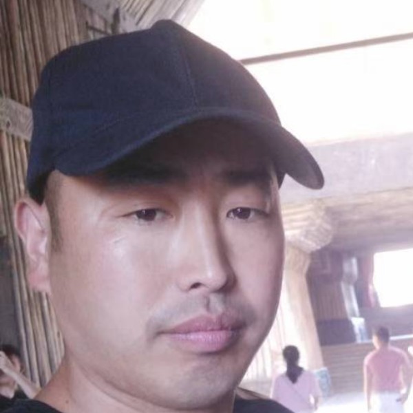 腼腆那红尘的照片