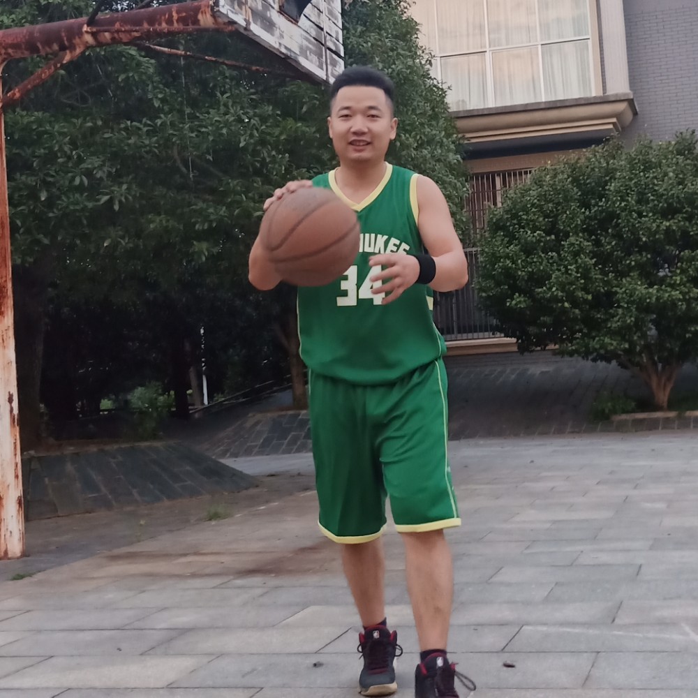 启球的照片