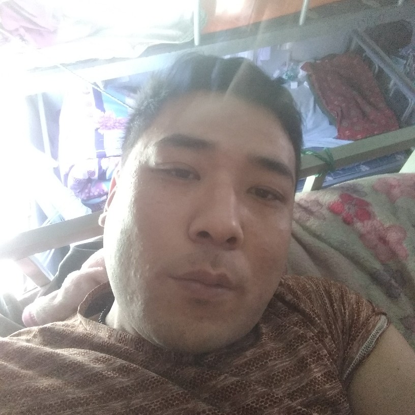 白云浅吻傲娇的照片