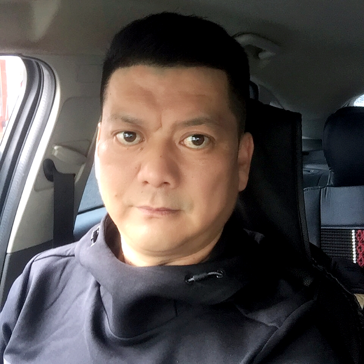 立了立的照片
