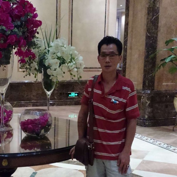 乞丐找老婆的照片