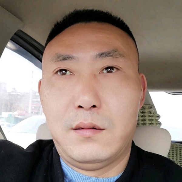 有有V的照片