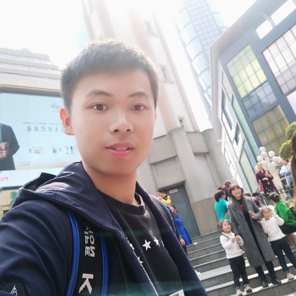 善良爱云朵的照片