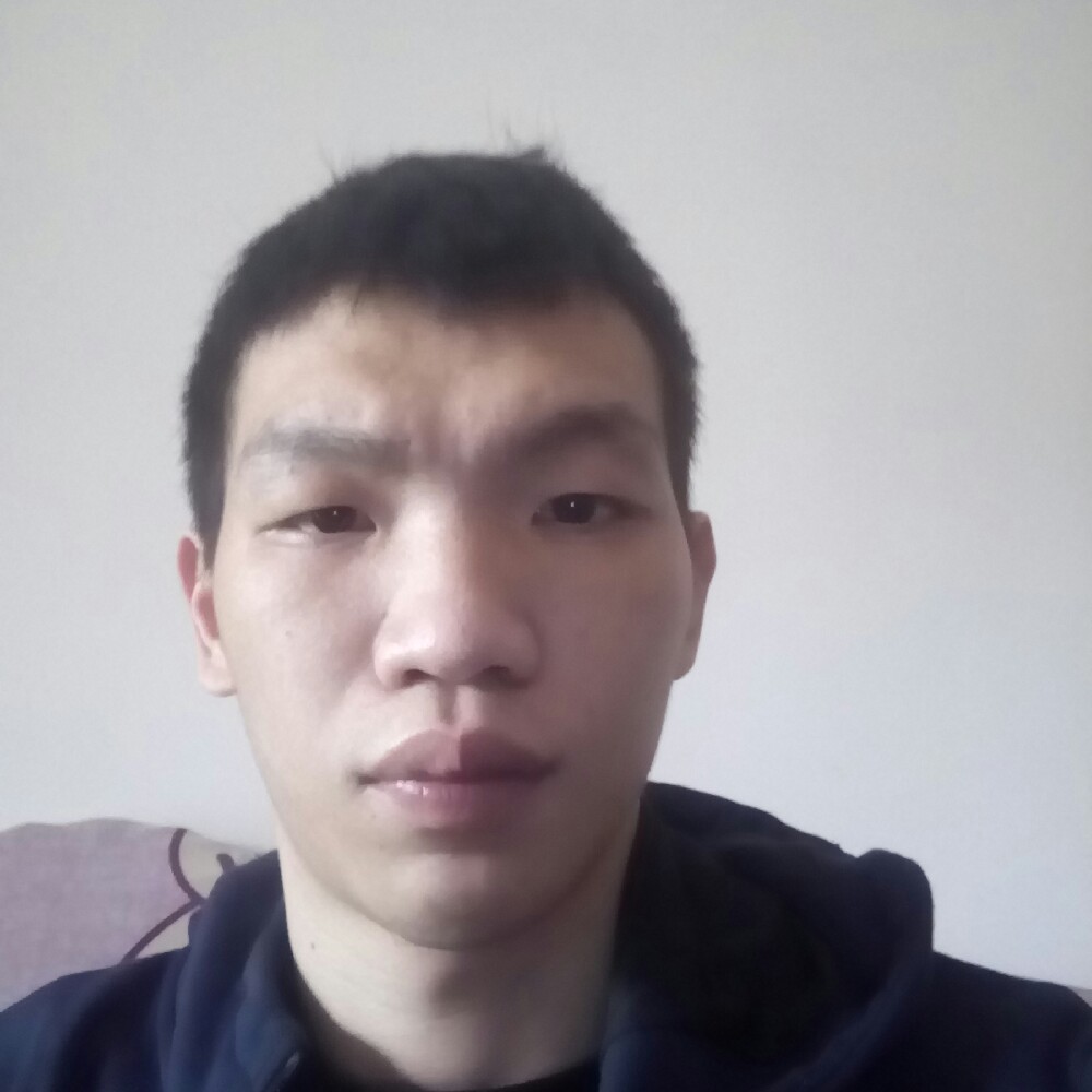 魁梧等待哈密瓜的照片