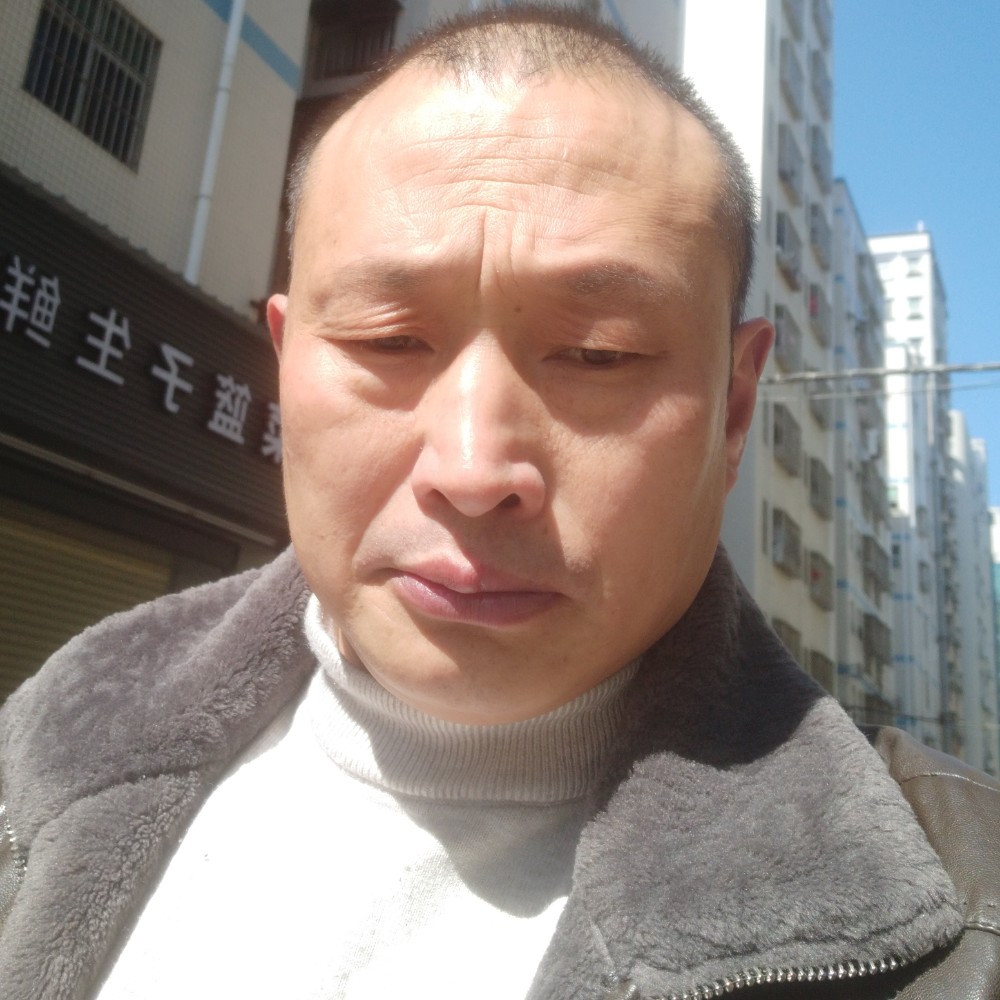 耳机浅吻鳗鱼的照片