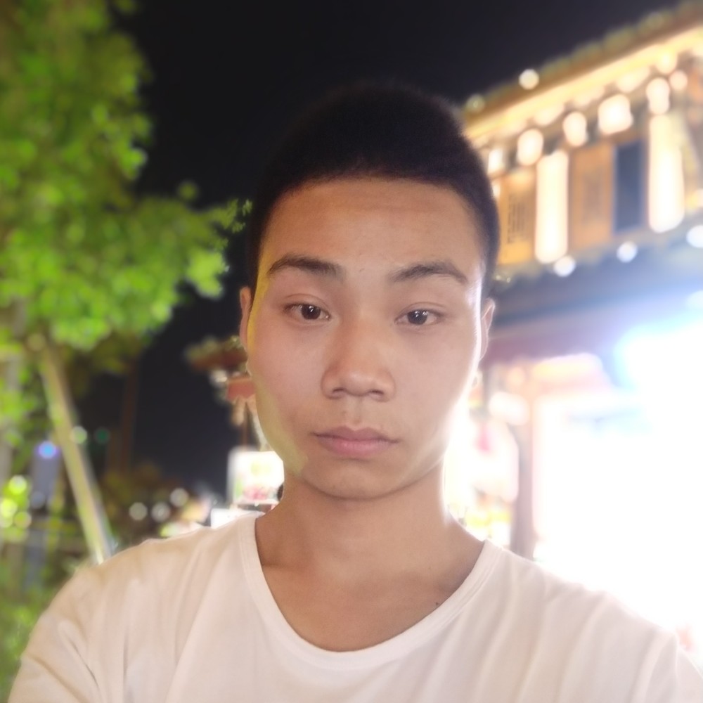 聪慧秋月的照片