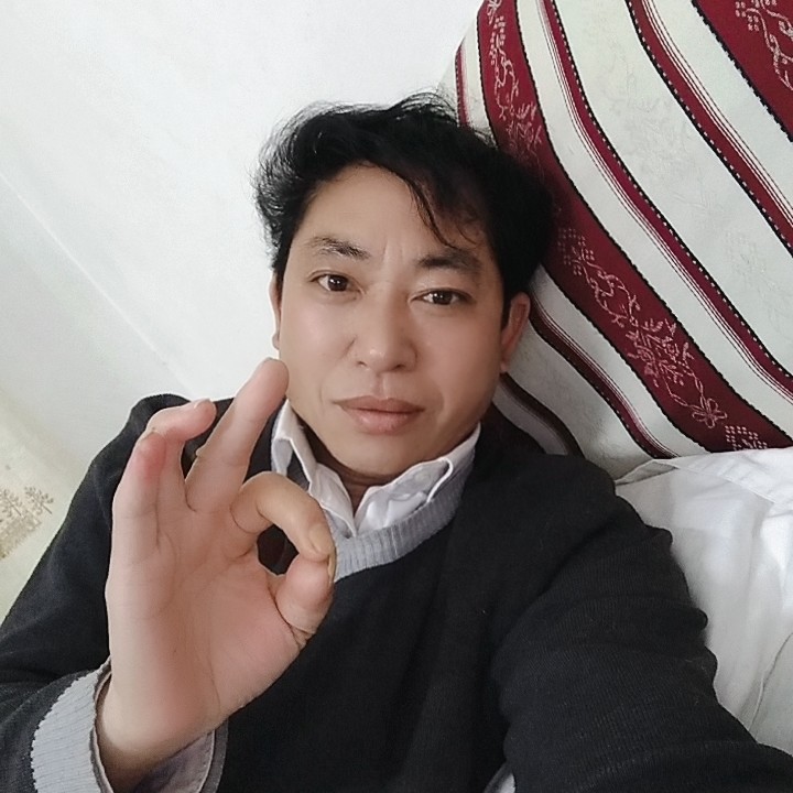 糖豆挽手沉静的照片