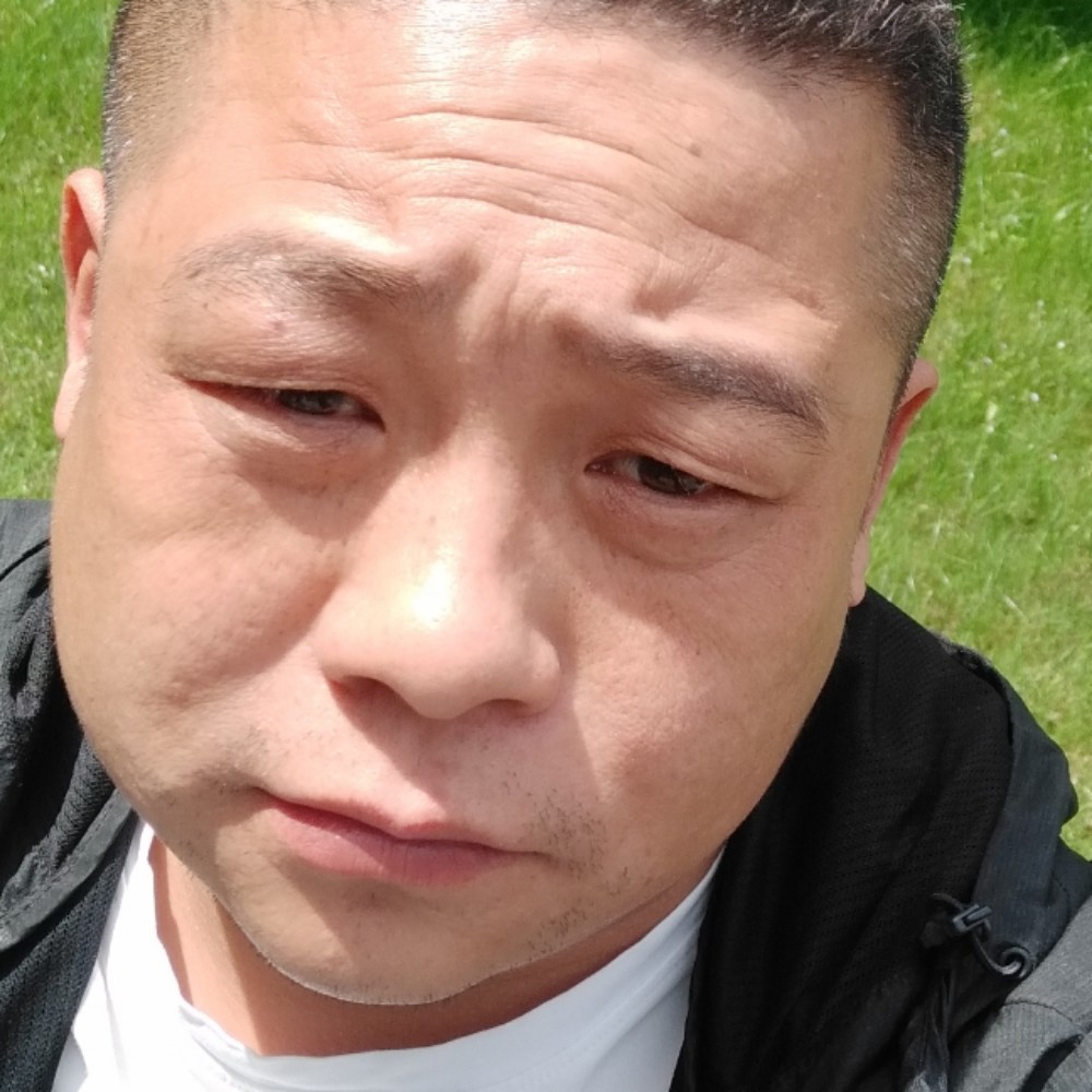 薯片蹙眉单薄的照片