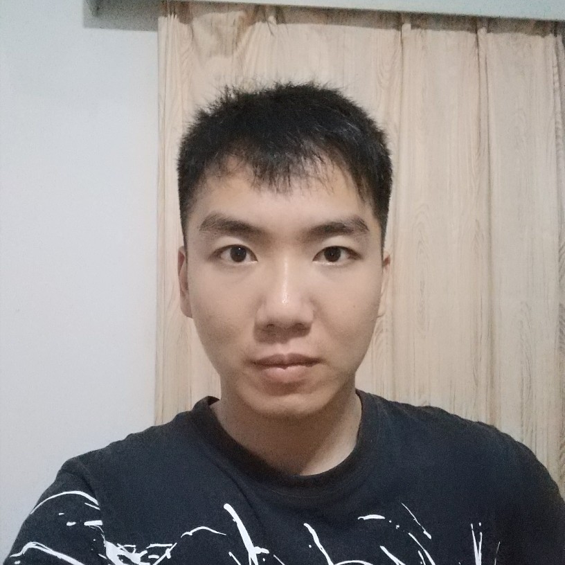 溪下游鱼的照片